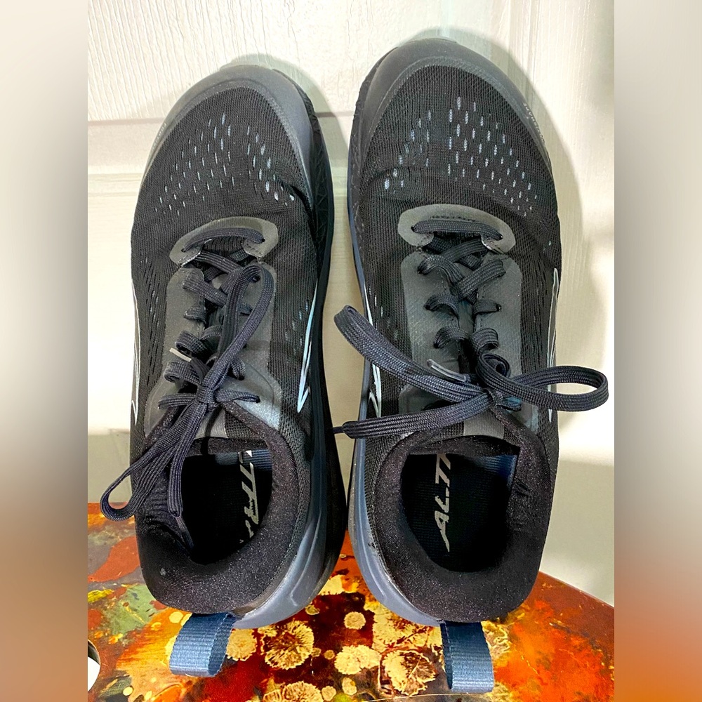 New Altra paradigm 5 running shoes